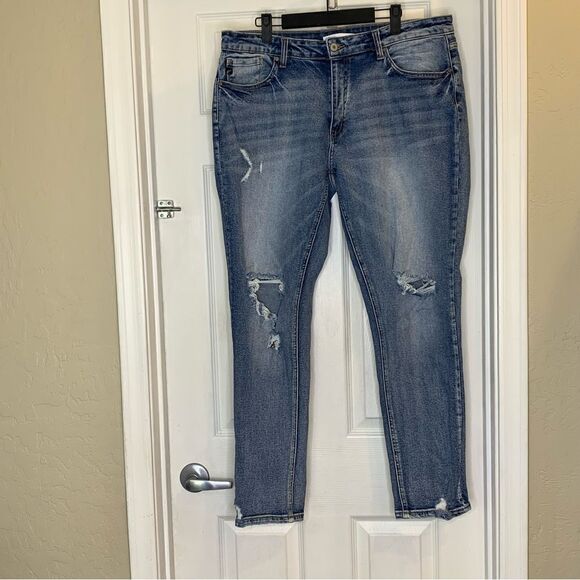 KanCan Distressed Jeans Size 31 - Picture 2 of 9
